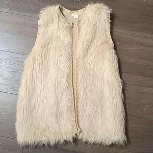 Xhilaration faux fur vest